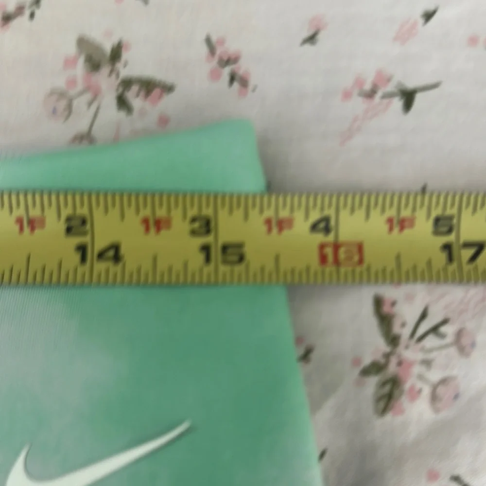 Nike Green and White Bike Shorts Moisture-Wicking Performance
